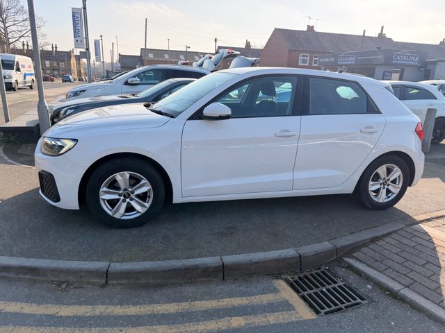 2022 Audi A1 1L Technik 5dr - Photo 6