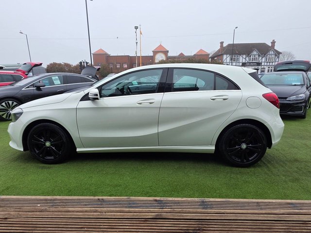 2017 MERCEDES-BENZ A-CLASS 1.6 A160 Sport Hatchback 5dr Petrol Manual Euro 6 (s/s) (102 ps) - Photo 6