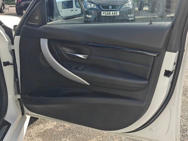 2016 BMW 3 SERIES - Photo 11