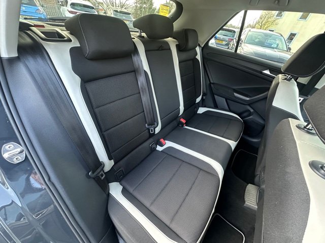 2018 VOLKSWAGEN T-ROC - Photo 10