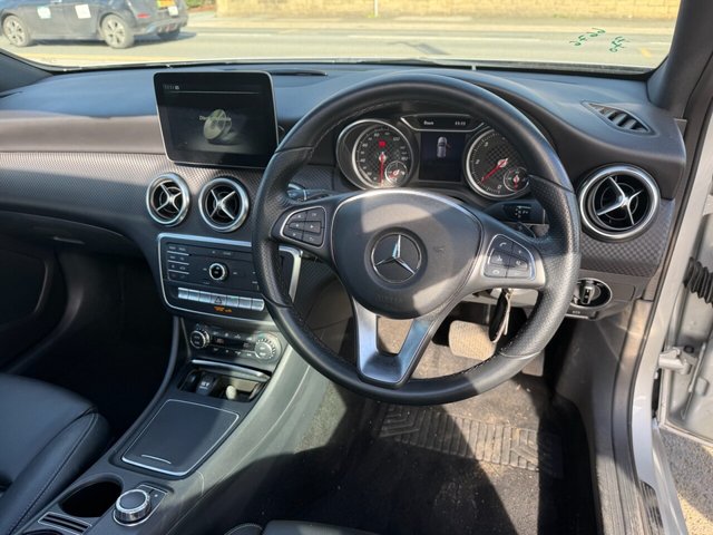 2018 Mercedes-Benz A-Class 2.1L Sport 5dr - Photo 4