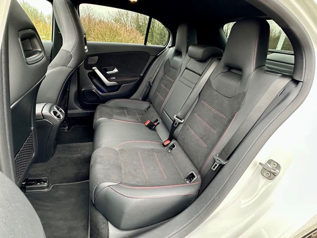 2023 MERCEDES-BENZ A-CLASS 2.0 A200d AMG Line (Premium Plus) Hatchback 5dr Diesel 8G-DCT Euro 6 (s/s) (150 ps) - Photo 9