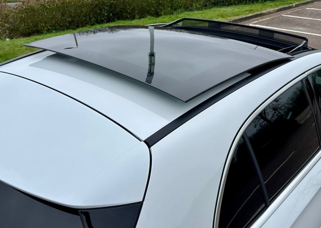 2023 MERCEDES-BENZ A-CLASS 2.0 A200d AMG Line (Premium Plus) Hatchback 5dr Diesel 8G-DCT Euro 6 (s/s) (150 ps) - Photo 2