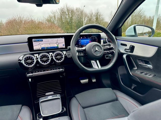 2023 MERCEDES-BENZ A-CLASS 2.0 A200d AMG Line (Premium Plus) Hatchback 5dr Diesel 8G-DCT Euro 6 (s/s) (150 ps) - Photo 7