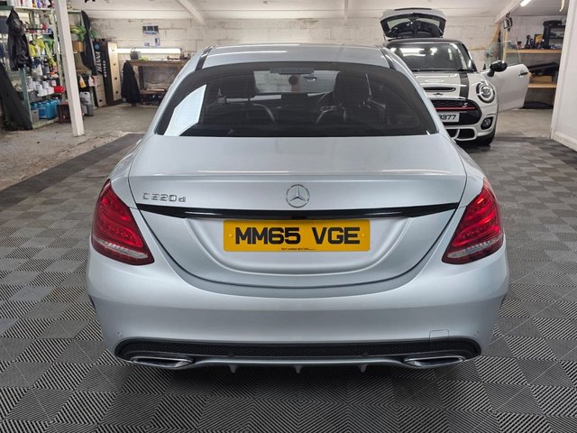 2015 MERCEDES-BENZ C-CLASS 2.1 C220d AMG Line Saloon 4dr Diesel 7G-Tronic+ Euro 6 (s/s) (170 ps) - Photo 8