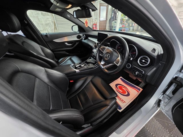 2015 MERCEDES-BENZ C-CLASS 2.1 C220d AMG Line Saloon 4dr Diesel 7G-Tronic+ Euro 6 (s/s) (170 ps) - Photo 11