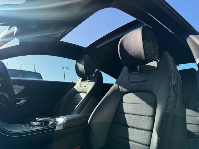 2017 MERCEDES-BENZ C-CLASS 2017 2.1 C250d AMG Line (Premium Plus) Coupe 2dr Diesel G-Tronic+ Euro 6 (s/s) (204 ps) * HUGE SPEC LIST * PANORAMIC SUNROOF * REAR CAMERA * HEATED LEATHER SEATS * BLACK ASH WOOD TRIM * CRUISE CONTROL * MERCEDES ME CONNECT * 2-ZONE CLIMATE CONTROL * IRIDIUM SILVER * LED LIGHTS * SPORTS SUSPENSION * SAT NAV * DAB * STUNNING THROUGHOUT * - Photo 3