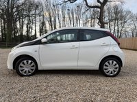 USED 2019 19 TOYOTA AYGO 1.0 VVT-i x-play Hatchback 5dr Petrol x-shift Euro 6 (71 ps) 2 KEYS FULL SERVICE HISTORY