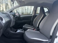 USED 2019 19 TOYOTA AYGO 1.0 VVT-i x-play Hatchback 5dr Petrol x-shift Euro 6 (71 ps) 2 KEYS FULL SERVICE HISTORY