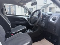 USED 2019 19 TOYOTA AYGO 1.0 VVT-i x-play Hatchback 5dr Petrol x-shift Euro 6 (71 ps) 2 KEYS FULL SERVICE HISTORY