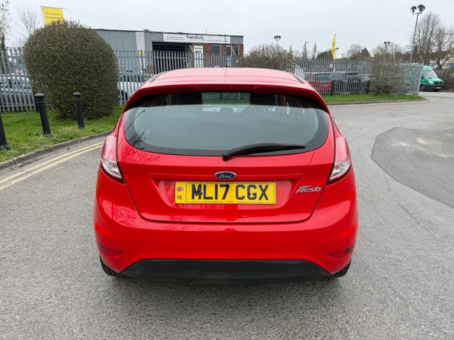 2017 Ford Fiesta 1.3L Zetec 5dr - Photo 2