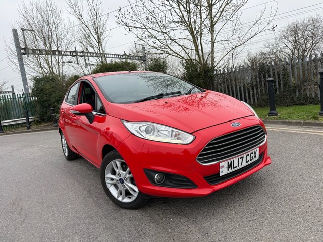 2017 Ford Fiesta 1.3L Zetec 5dr - Photo 4