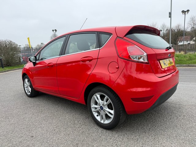 2017 Ford Fiesta 1.3L Zetec 5dr - Photo 11