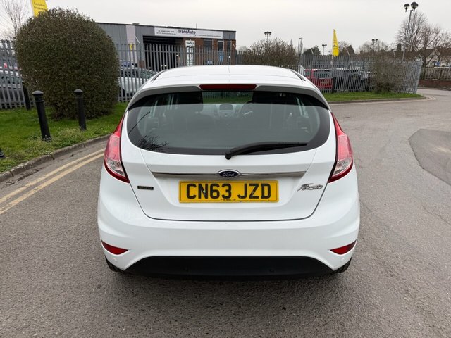 2013 Ford Fiesta 1L Zetec 5dr - Photo 2