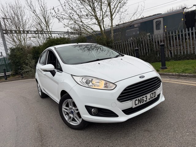 2013 Ford Fiesta 1L Zetec 5dr - Photo 4