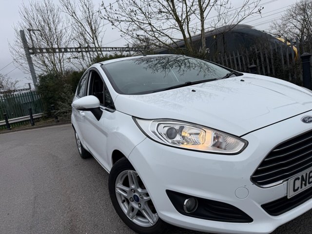2013 Ford Fiesta 1L Zetec 5dr - Photo 5