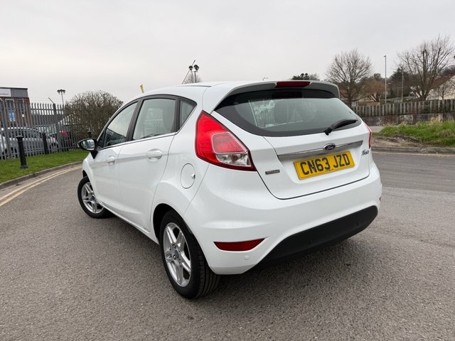 2013 Ford Fiesta 1L Zetec 5dr - Photo 6