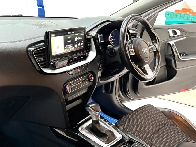 2020 KIA XCEED 1.4 T-GDi 3 SUV 5dr Petrol DCT Euro 6 (s/s) (138 bhp) - Photo 4