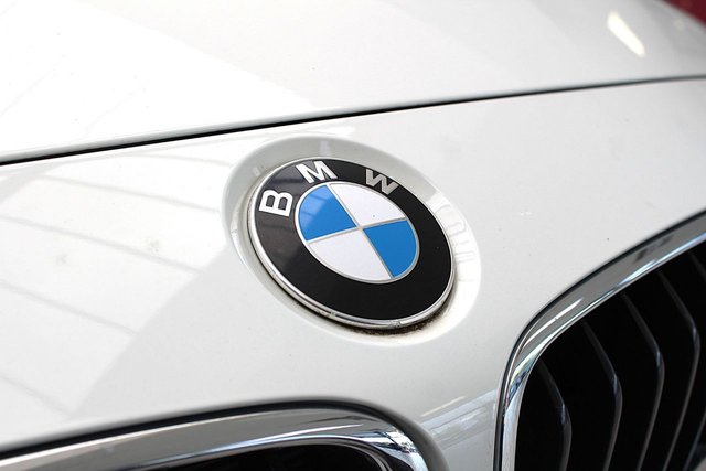 View our BMW 3 SERIES