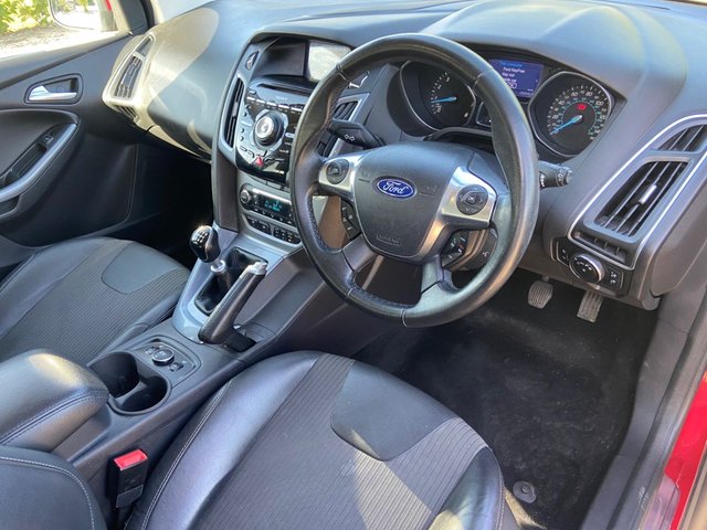 2012 FORD FOCUS 1.0T EcoBoost Titanium X Hatchback 5dr Petrol Manual Euro 5 (s/s) (125 ps) - Photo 11