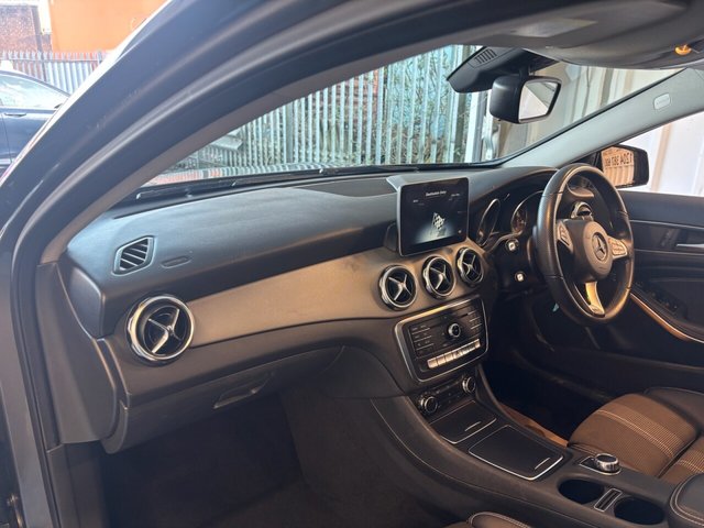 2019 Mercedes-Benz Gla 1.6L Urban Edition 5dr - Photo 2