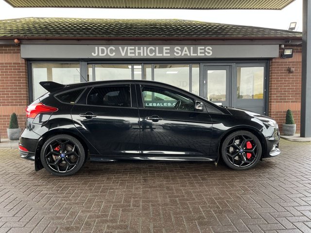 2015 FORD FOCUS 2015 2.0T EcoBoost ST-2 Hatchback 5dr Petrol Manual Euro 6 (s/s) (250 ps) - Photo 4