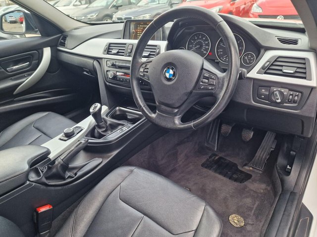 2012 BMW 3 SERIES - Photo 3