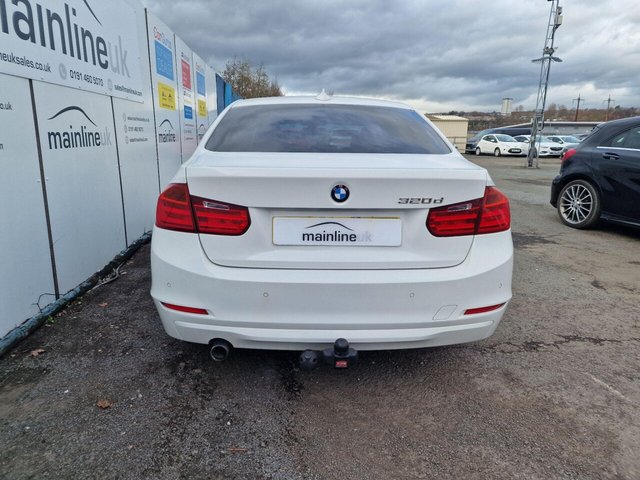 2012 BMW 3 SERIES - Photo 2