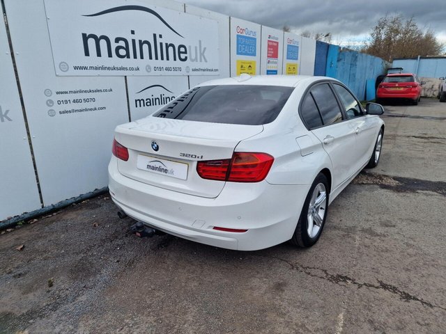 2012 BMW 3 SERIES - Photo 6