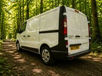 USED 2022 72 RENAULT TRAFIC 2.0 dCi Blue SL28 Business Panel Van 5dr Diesel Manual L1 H1 Euro 6 (s/s) (150 ps) 2 KEYS/3 SEATS/READY TO GO