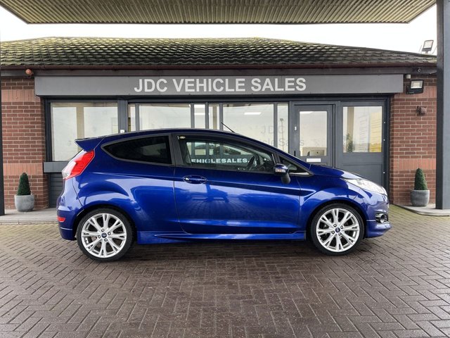 2013 FORD FIESTA 2013 1.0T EcoBoost Zetec S Hatchback 3dr Petrol Manual Euro 5 (s/s) (125 ps) - Photo 4