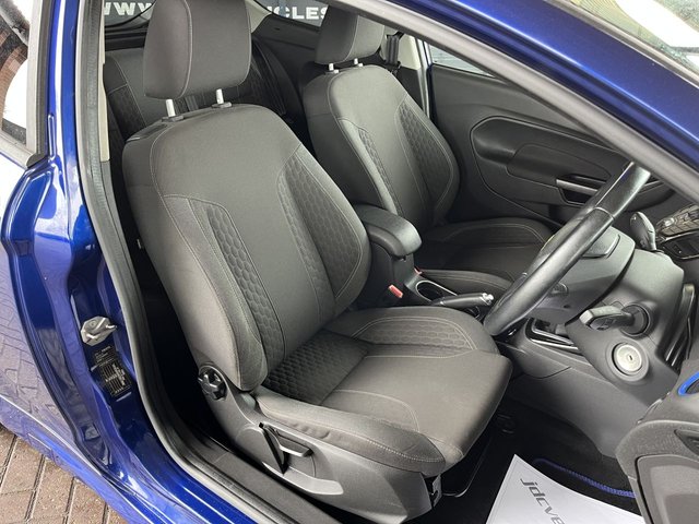 2013 FORD FIESTA 2013 1.0T EcoBoost Zetec S Hatchback 3dr Petrol Manual Euro 5 (s/s) (125 ps) - Photo 12