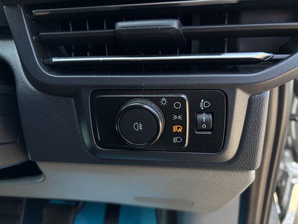 USED 2024 74 FORD TRANSIT CUSTOM 300 NEW SHAPE 2.0EcoBlue AUTO L1H1 170ps *A/C*CAMERA*ALLOYS*SENSORS*HEAT PACK*E/PACK*APPLE CARPLAY* LIMITED-L1-AUTO-GREAT SPEC