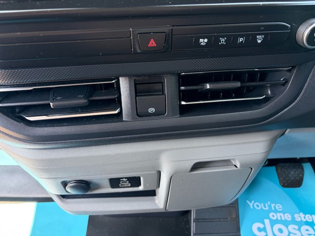 USED 2024 74 FORD TRANSIT CUSTOM 300 NEW SHAPE 2.0EcoBlue AUTO L1H1 170ps *A/C*CAMERA*ALLOYS*SENSORS*HEAT PACK*E/PACK*APPLE CARPLAY* LIMITED-L1-AUTO-GREAT SPEC