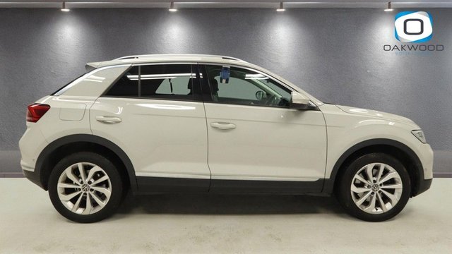 2022 Volkswagen T-Roc 2L Style 5dr - Photo 5