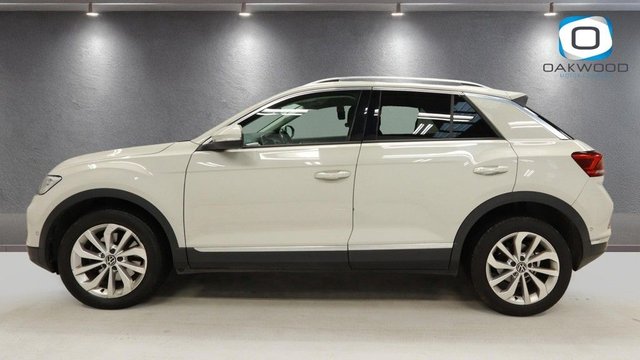 2022 Volkswagen T-Roc 2L Style 5dr - Photo 6