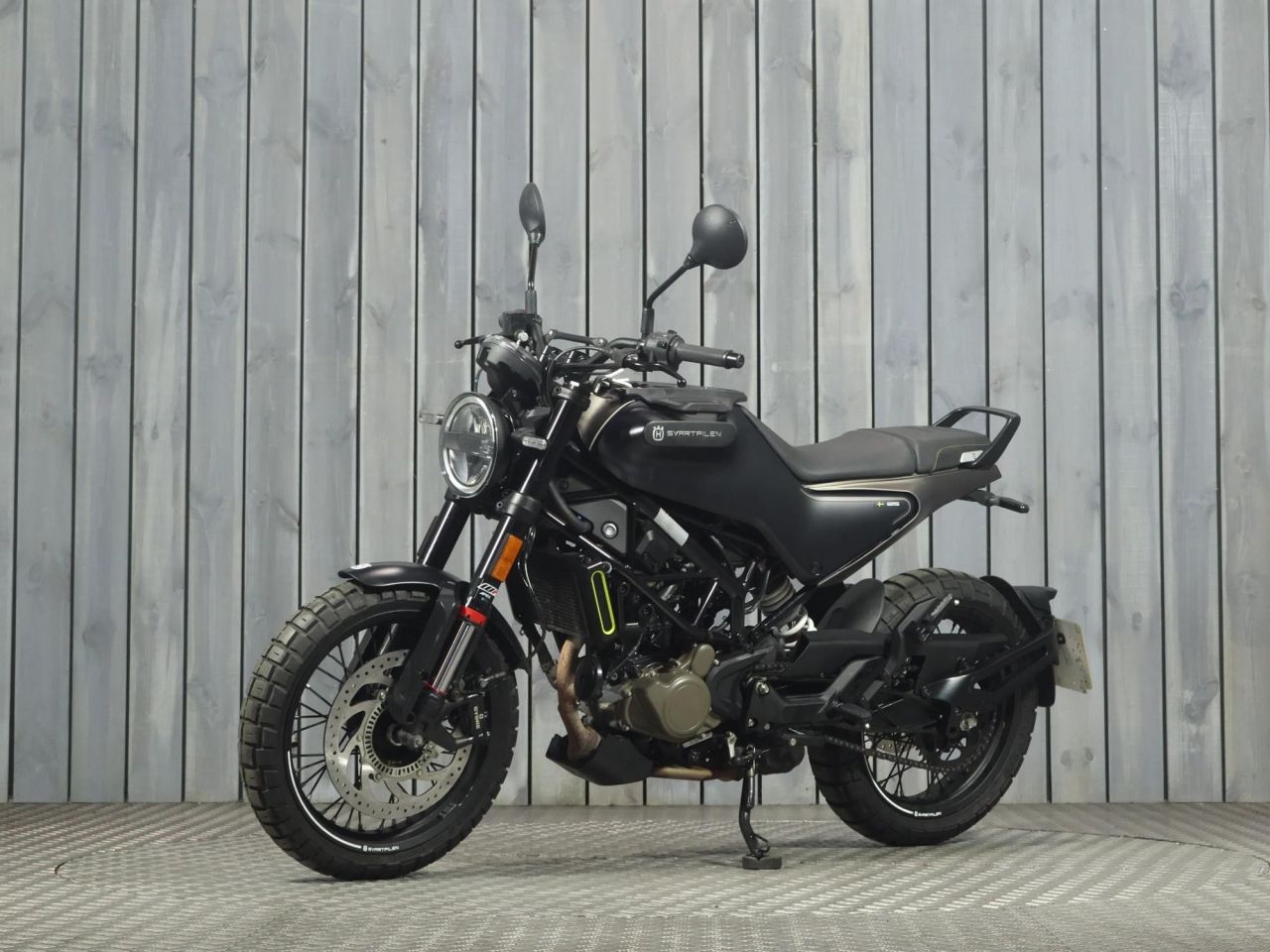 HUSQVARNA SVARTPILEN 125