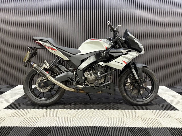 View our APRILIA TUONO 125