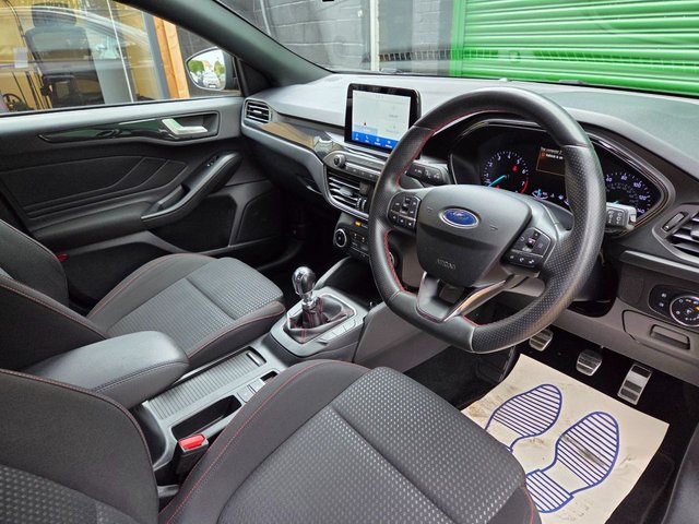 2020 FORD FOCUS 1.0T EcoBoost ST-Line Hatchback 5dr Petrol Manual Euro 6 (s/s) (125 ps) - Photo 12