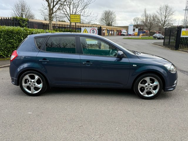 2011 Kia Ceed 1.6L 3 5dr - Photo 8