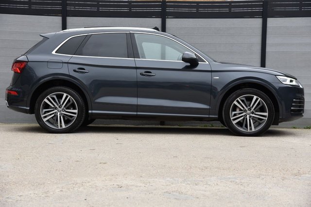 2017 AUDI Q5 - Photo 8