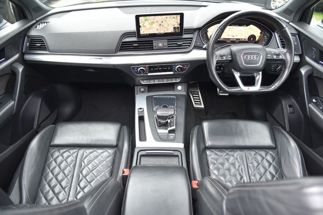 2017 AUDI Q5 - Photo 2