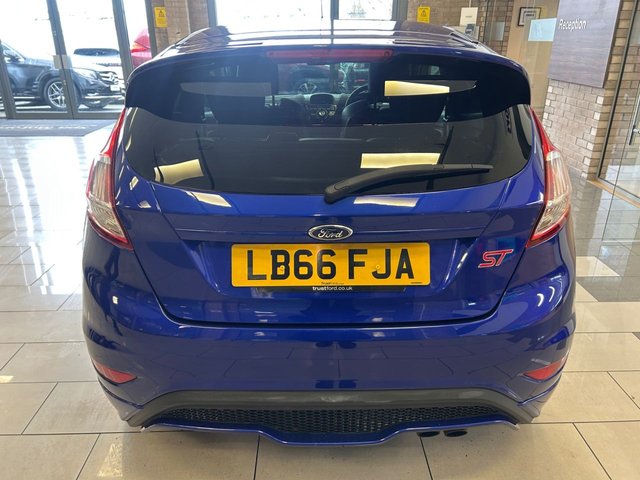 2016 Ford Fiesta 1.6L St-2 3dr - Photo 6