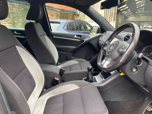 2013 VOLKSWAGEN TIGUAN 2.0 TDI BlueMotion Tech R-Line SUV 5dr Diesel Manual 4WD Euro 5 (s/s) (140 ps) - Photo 12