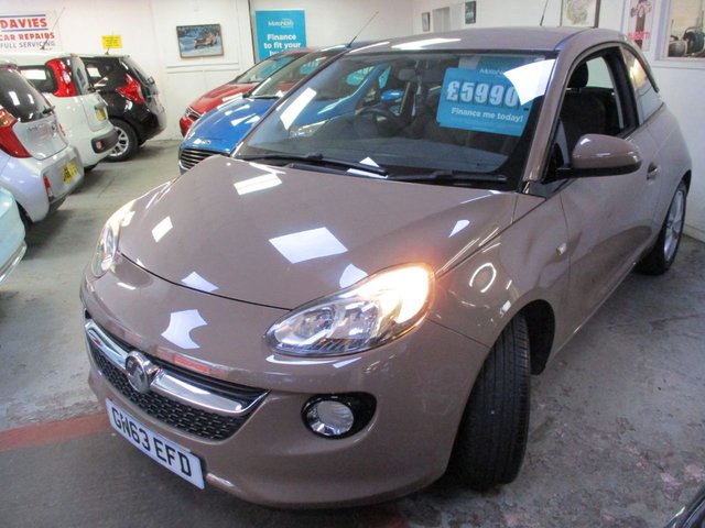 2013 VAUXHALL ADAM 1.2 16v JAM Hatchback 3dr Petrol Manual Euro 5 (70 ps) ONE PREVIOUS OWNER ,6 MONTHS WARRANTY ,13 SERVICE STAMPS 8 MAIN DEALER ,2 KEYS ,PRISTINE EXAMPLE ,VIEWING AND TEST DRIVE ESSENTIAL , - Photo 3