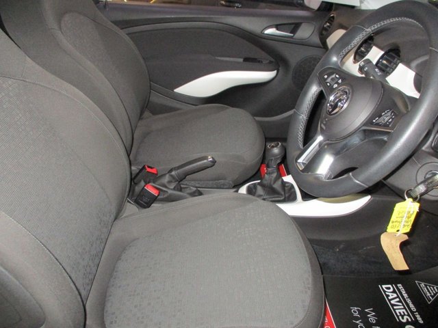 2013 VAUXHALL ADAM 1.2 16v JAM Hatchback 3dr Petrol Manual Euro 5 (70 ps) ONE PREVIOUS OWNER ,6 MONTHS WARRANTY ,13 SERVICE STAMPS 8 MAIN DEALER ,2 KEYS ,PRISTINE EXAMPLE ,VIEWING AND TEST DRIVE ESSENTIAL , - Photo 8