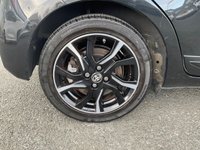 USED 2018 18 TOYOTA YARIS 1.5 VVT-h Design Hatchback 5dr Petrol Hybrid E-CVT Euro 6 (s/s) (100 ps) 