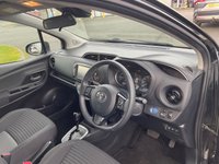 USED 2018 18 TOYOTA YARIS 1.5 VVT-h Design Hatchback 5dr Petrol Hybrid E-CVT Euro 6 (s/s) (100 ps) 