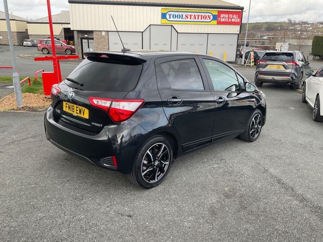 2018 TOYOTA YARIS - Photo 5