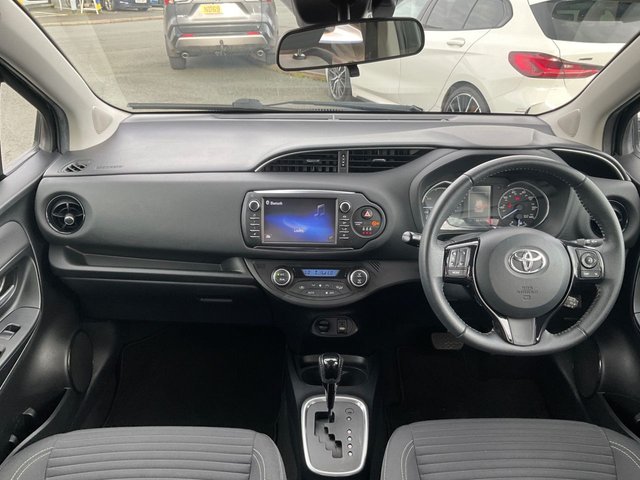 2018 TOYOTA YARIS - Photo 8